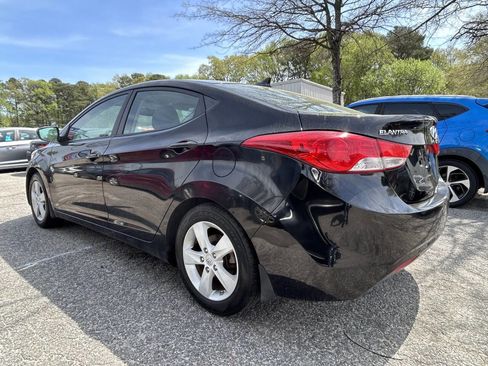 Used 2013 Hyundai Elantra GLS w/ Preferred Pkg image 6