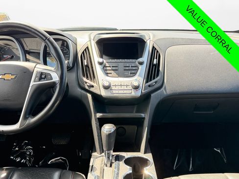 Used 2017 Chevrolet Equinox Premier w/ Enhanced Convenience Package AWD/4WD image 10