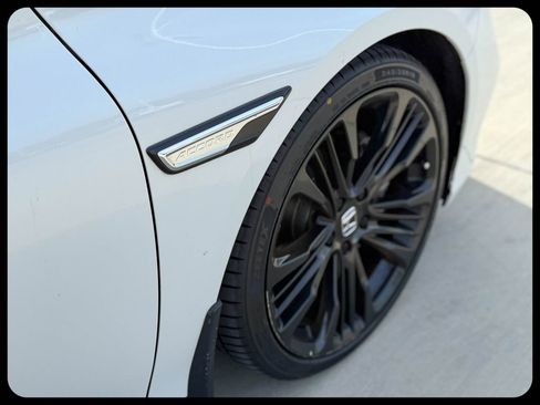 Used 2018 Honda Accord Touring image 11