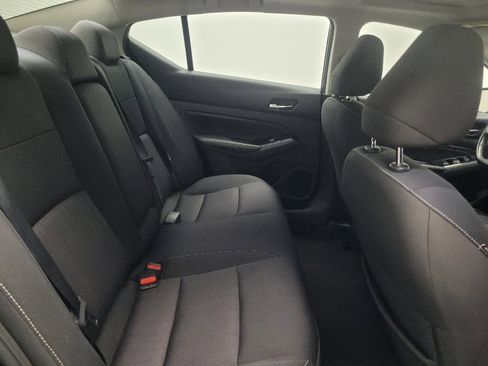 Used 2022 Nissan Altima 2.5 SV w/ SV Premium Package image 19