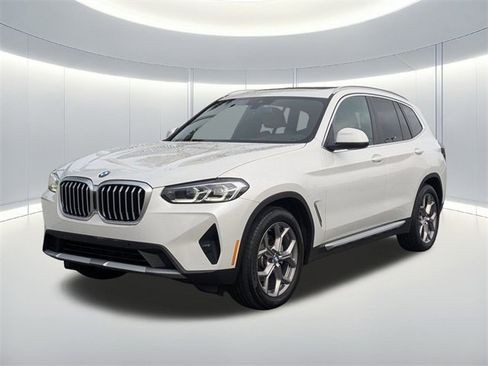 Used 2023 BMW X3 xDrive30i image 2