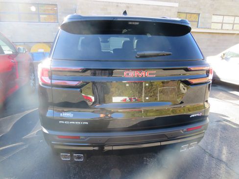 New 2026 GMC Acadia AT4 w/ Super Cruise Package image 5