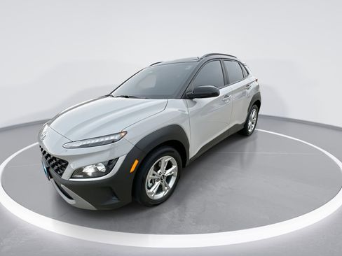 Used 2023 Hyundai Kona SEL w/ Cargo Package AWD/4WD image 4