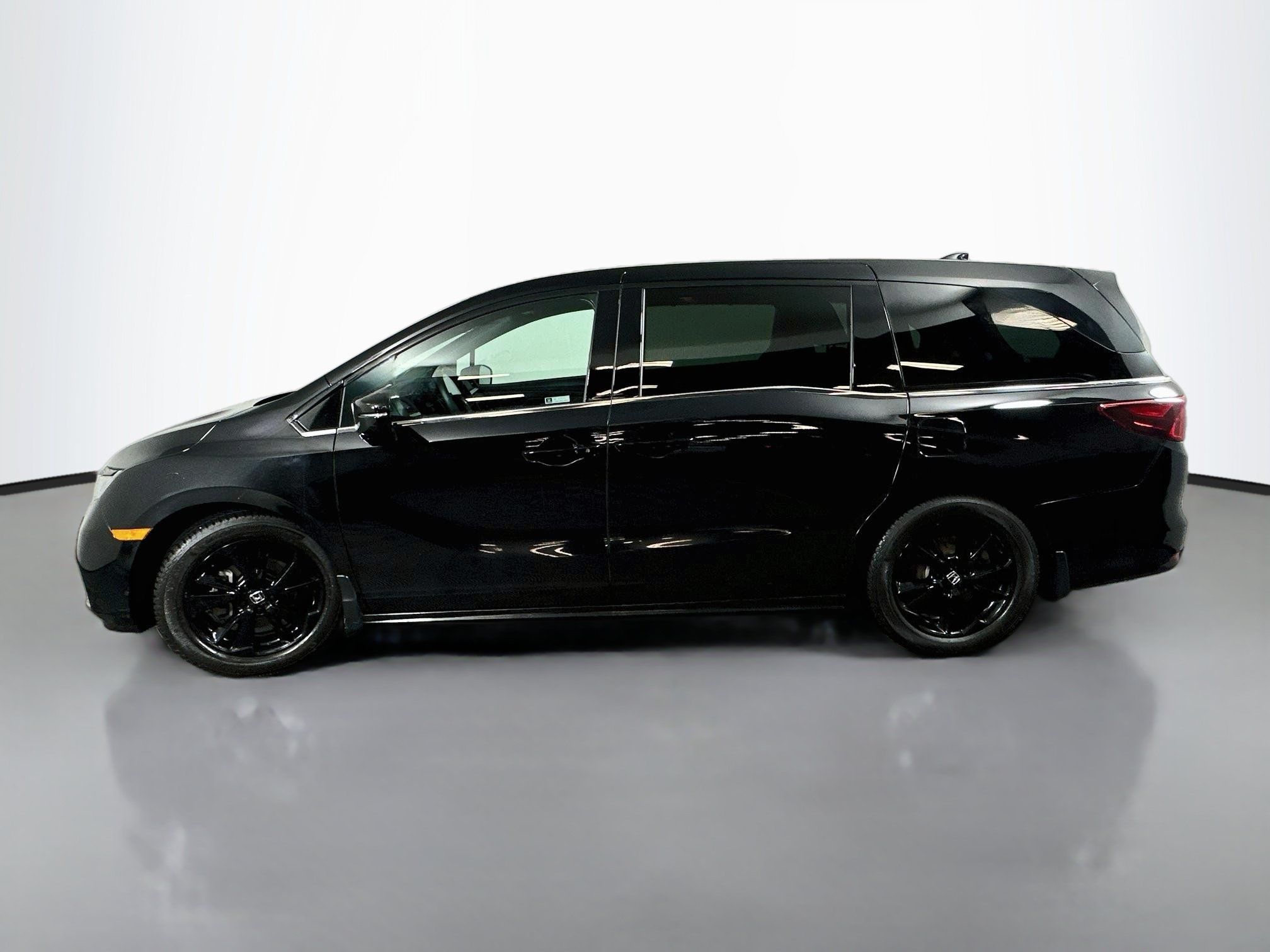 Used 2023 Honda Odyssey Sport image 4
