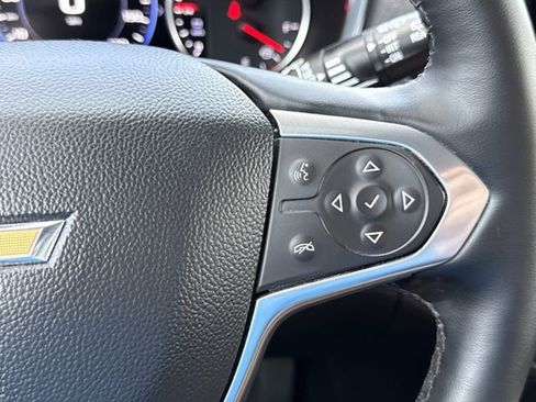 Used 2023 Chevrolet Traverse Premier image 17