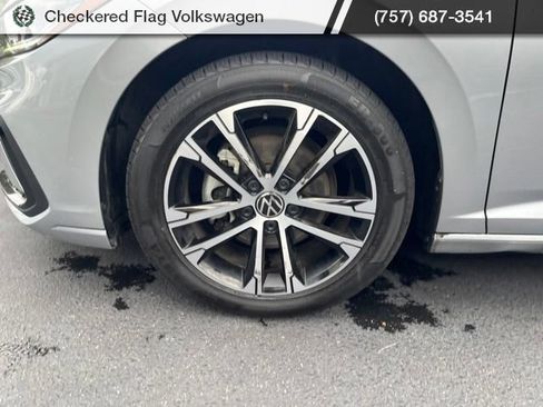 Used 2025 Volkswagen Jetta Sport FWD image 5