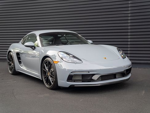 Used 2025 Porsche 718 Cayman RWD image 28