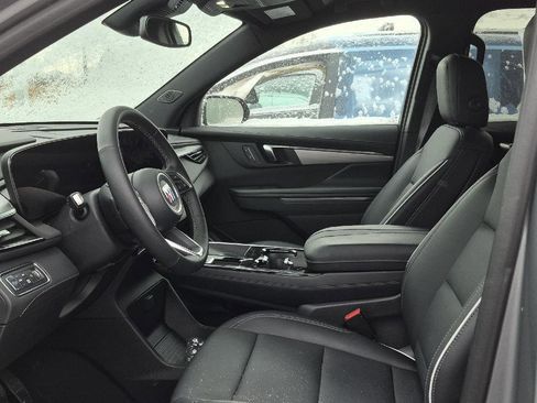 Used 2025 Buick Enclave Preferred image 6