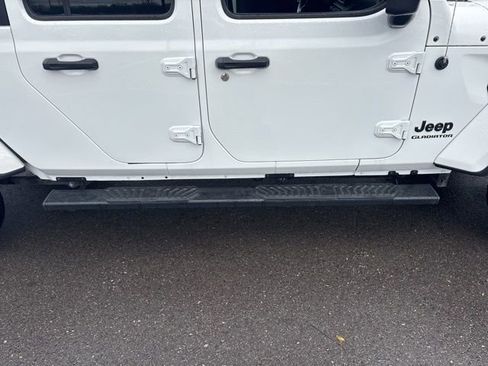 Used 2022 Jeep Gladiator Sport image 19