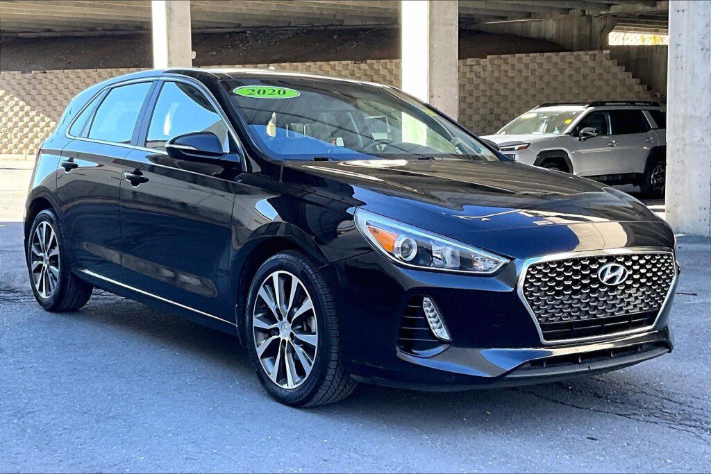 Used 2020 Hyundai Elantra GT w/ Style Package 02 FWD image 18