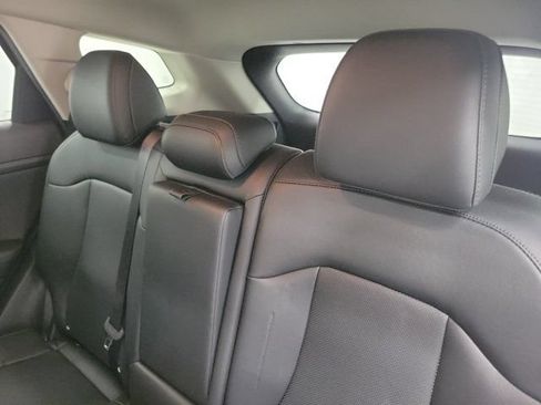 Used 2025 Kia Sportage EX FWD image 11