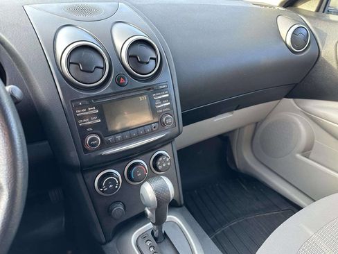 Used 2013 Nissan Rogue SV image 29