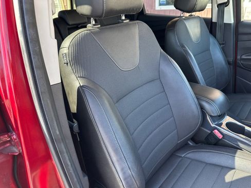 Used 2013 Ford Escape Titanium w/ Parking Technology Pkg image 10