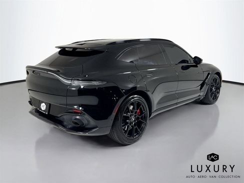 Used 2021 Aston Martin DBX image 6