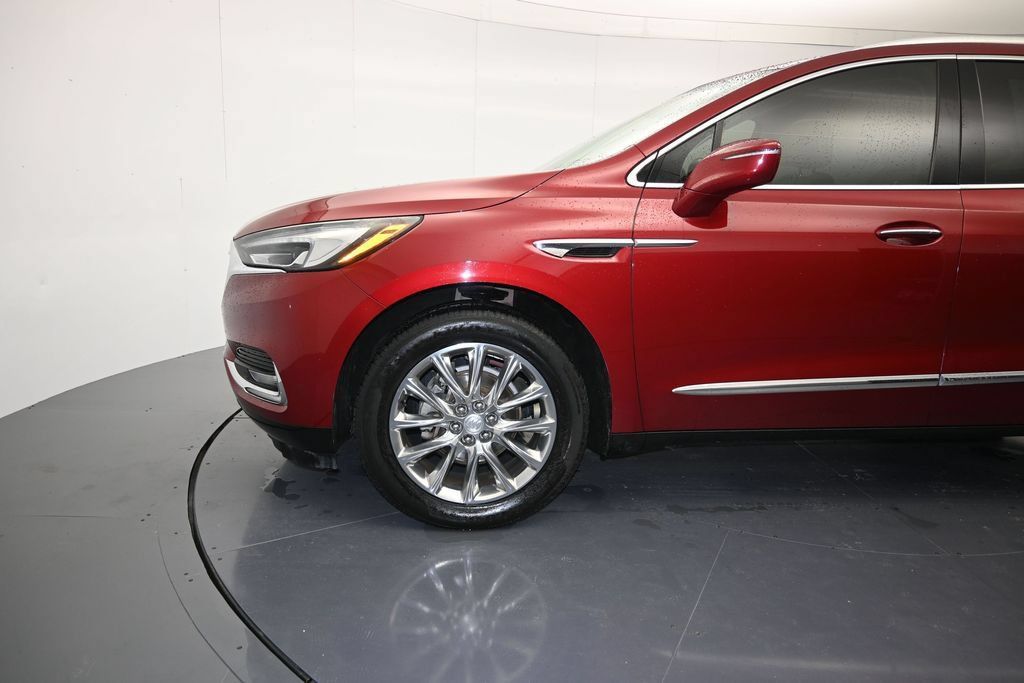 Certified 2018 Buick Enclave Essence FWD image 9