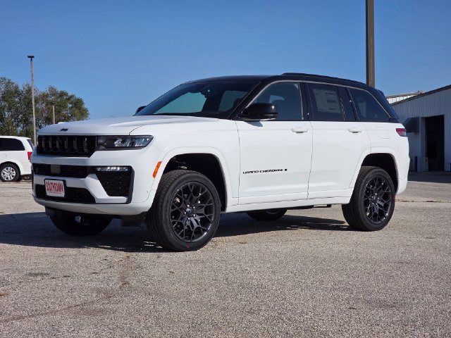 New 2027 Jeep Grand Cherokee Summit AWD/4WD image 3