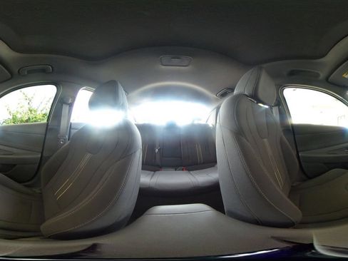 Used 2025 Hyundai Elantra SEL FWD image 40