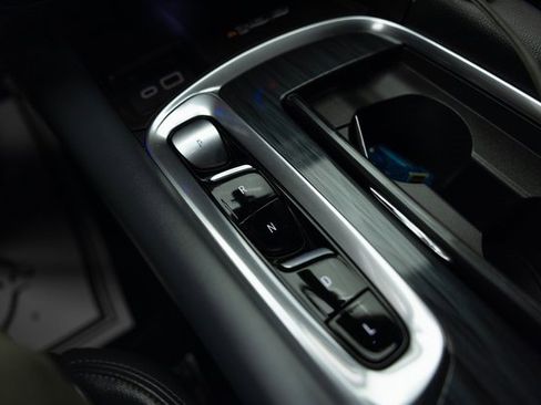 Used 2022 Buick Enclave Essence image 28