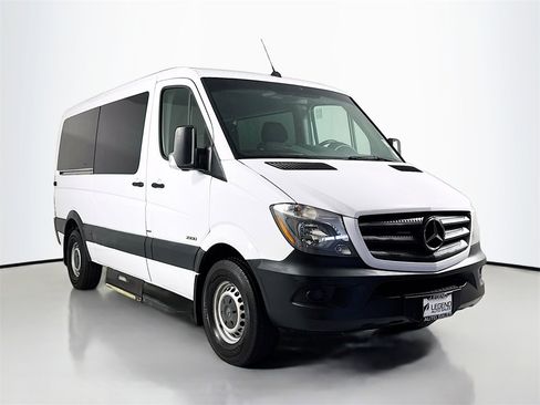 Used 2016 Mercedes-Benz Sprinter 2500 image 3