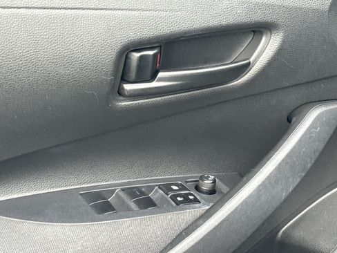 Used 2023 Toyota Corolla LE FWD image 14