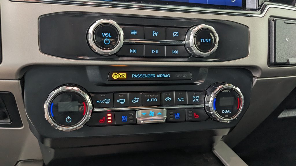 Used 2022 Ford F250 Lariat w/ Lariat Ultimate Package AWD/4WD image 27