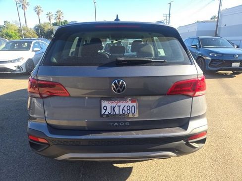 Used 2023 Volkswagen Taos S FWD image 4