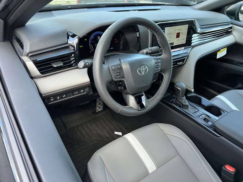 New 2026 Toyota Camry SE FWD image 12