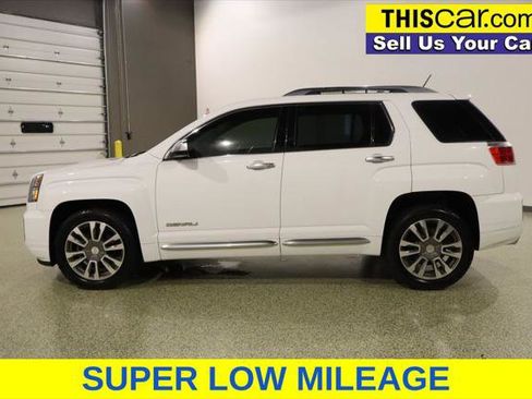 Used 2017 GMC Terrain Denali w/ Cargo Package FWD image 5