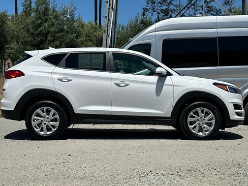 Used 2020 Hyundai Tucson SE FWD image 3