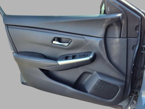 Used 2024 Nissan Sentra SR FWD image 19