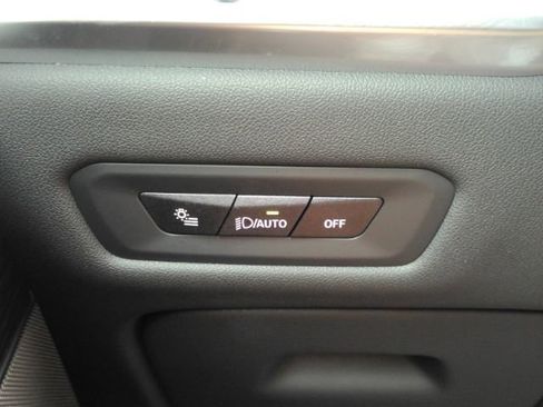 Used 2025 BMW X5 sDrive40i w/ M Sport Package RWD image 39