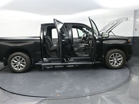 Used 2022 Chevrolet Silverado 1500 High Country w/ Technology Package image 42