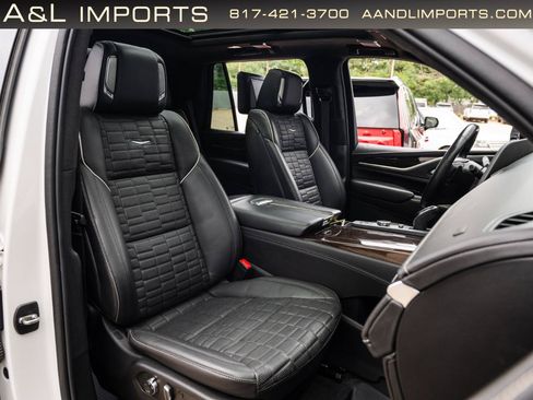 Used 2022 Cadillac Escalade Sport Platinum w/ Heavy-Duty Trailer Package AWD/4WD image 64