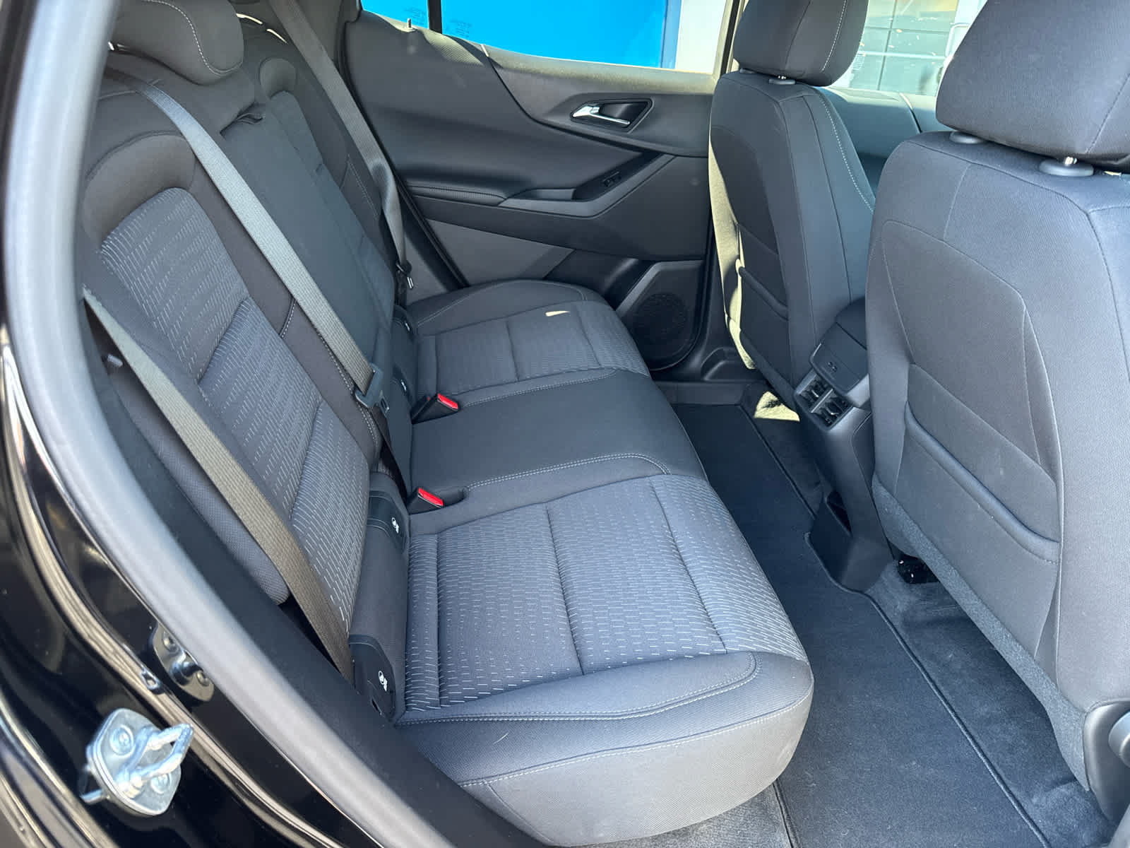Used 2025 Chevrolet Equinox LT w/ Safety and Technology Package FWD image 5