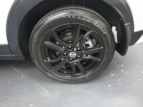 Used 2021 Nissan Kicks SR w/ SR Premium Package image 24