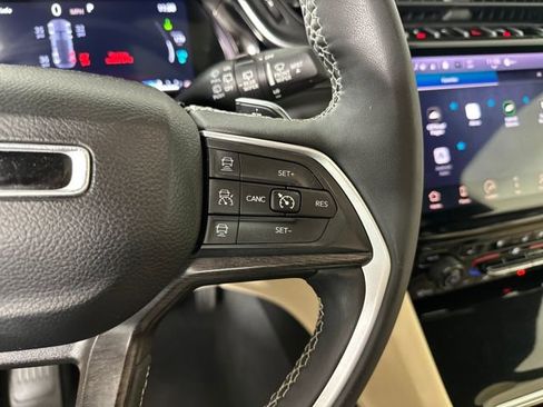 Used 2023 Jeep Grand Cherokee 4WD 4xe w/ Luxury Tech Group II image 16