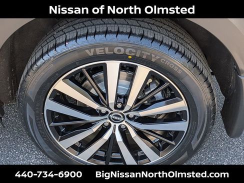Certified 2024 Nissan Pathfinder Platinum AWD/4WD image 31