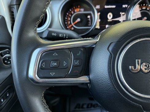 Used 2023 Jeep Wrangler Sahara image 30