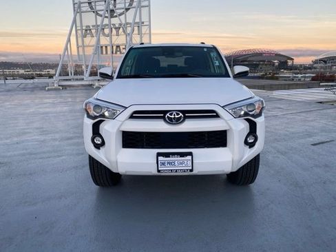 Used 2024 Toyota 4Runner SR5 image 3