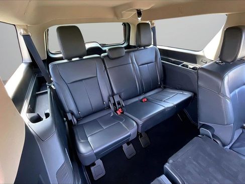 Used 2024 Ford Expedition Max XLT image 26