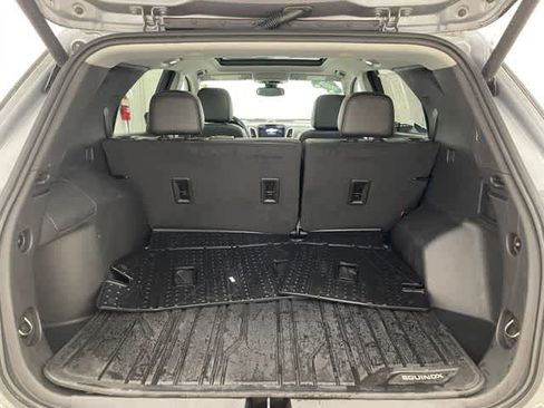 Used 2023 Chevrolet Equinox Premier AWD/4WD image 14