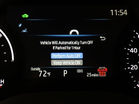Used 2026 Toyota Sienna XLE FWD image 18