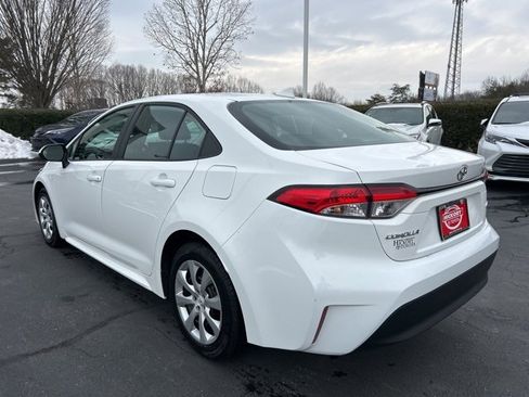 Used 2024 Toyota Corolla LE image 7