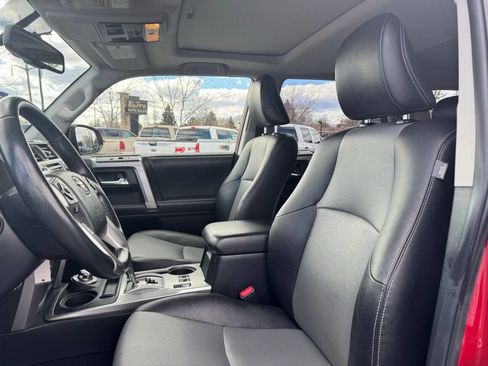 Used 2014 Toyota 4Runner SR5 Premium image 13