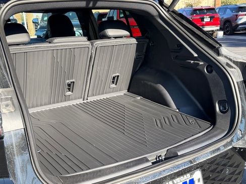 New 2026 Chevrolet Equinox EV RS image 9