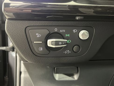 Used 2018 Audi Q5 Prestige w/ Prestige Package image 50