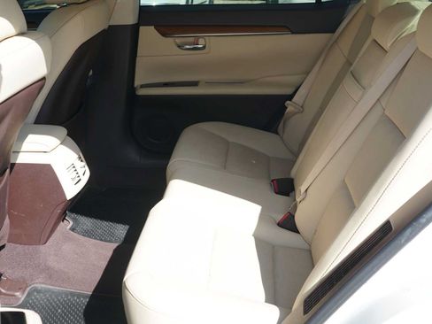 Used 2016 Lexus ES 300h w/ Premium Package w/Wood Trim FWD image 20
