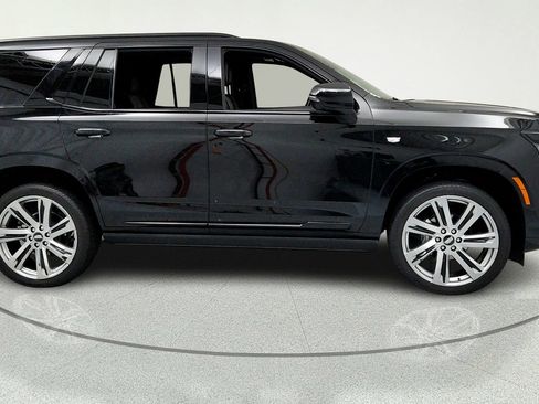 Certified 2025 Cadillac Escalade Sport Platinum w/ LPO, Floor Liner Package AWD/4WD image 6