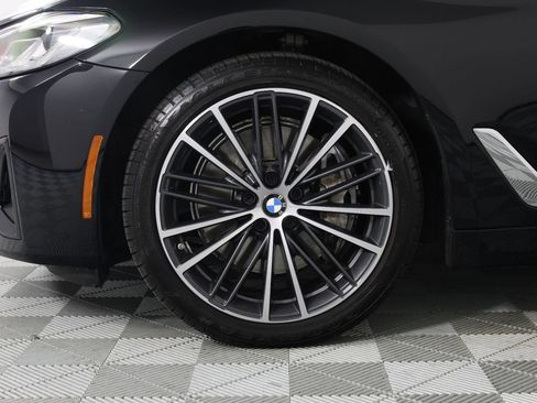 Used 2023 BMW 540i w/ Premium Package RWD image 28