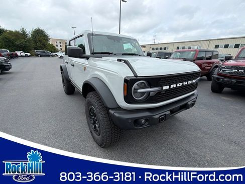 New 2026 Ford Bronco Badlands AWD/4WD image 1